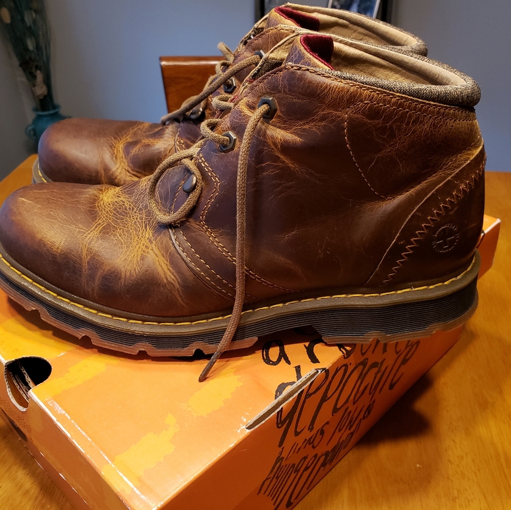 Doc Martens Luke Plain Toe Chuck boots